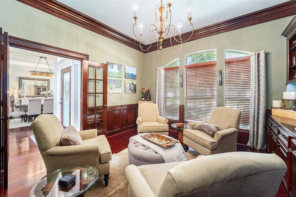 Additional view of this stunning flex room.