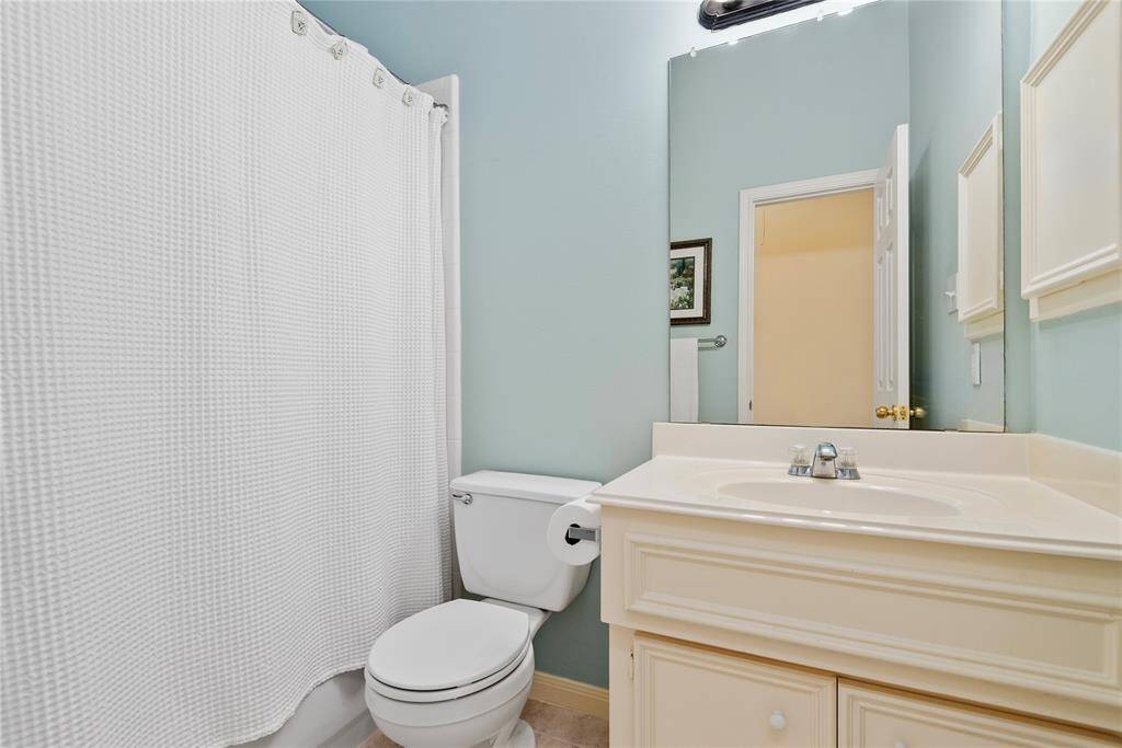 3rd Bathroom (upstairs)
