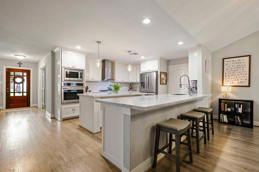 THE OPEN FLOORPLAN IS PERFECT FOR ENTERTAINING