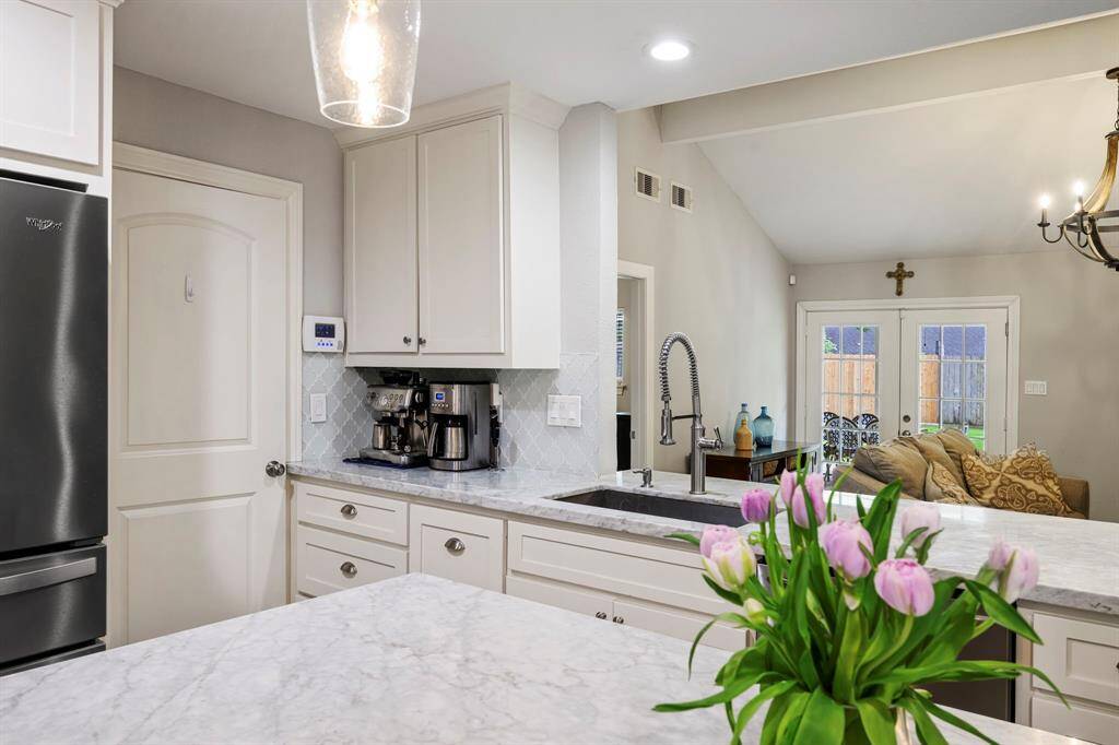 MARBLE COUNTERTOPS