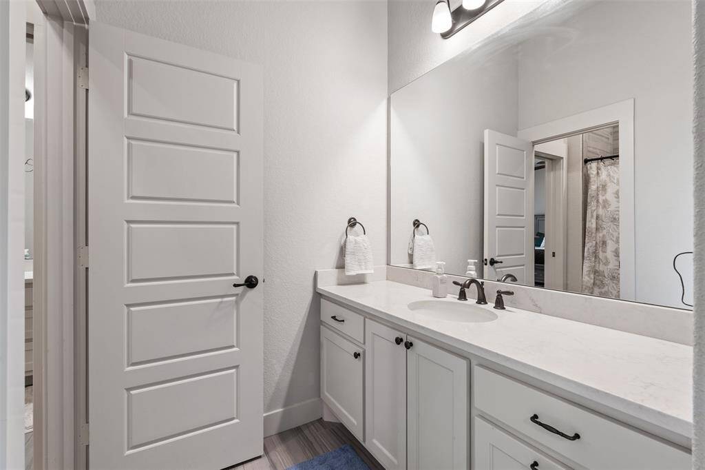 It also has it's own sink area.