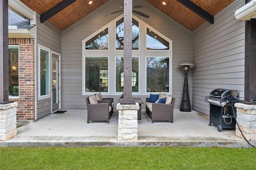 Ok, time to venture back outside to this beautiful covered, vaulted, patio!