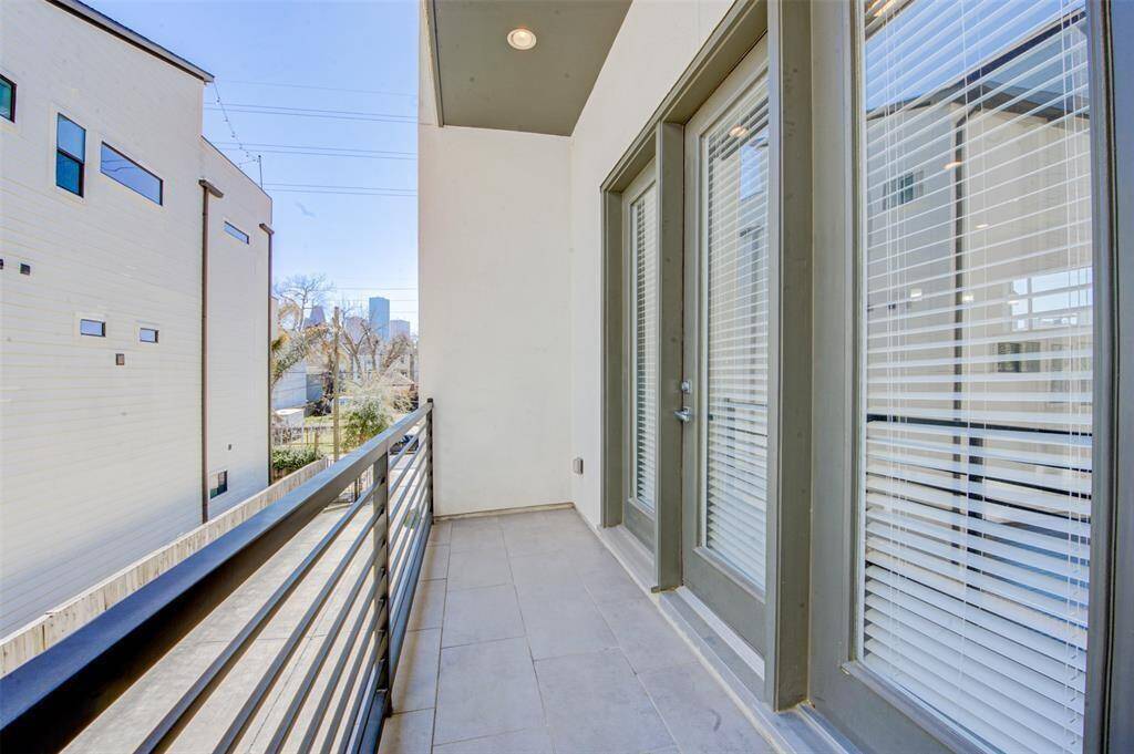 Feel free to invite your friends over and have them enjoy the balcony, but you still haven't seen the real draw. This is just a minor perk.