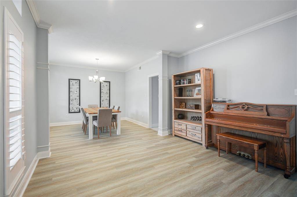 A perfect sitting space, study area or what ever the needs are the family are... this floorplan delivers.