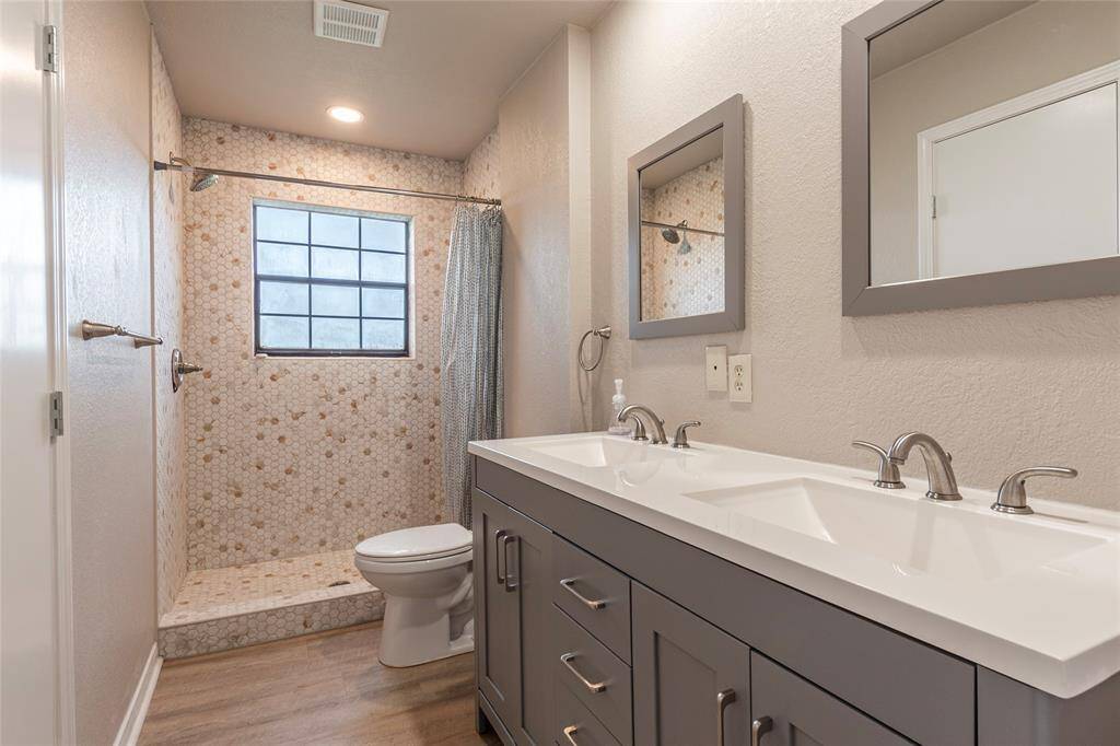 Updated guest bath!!