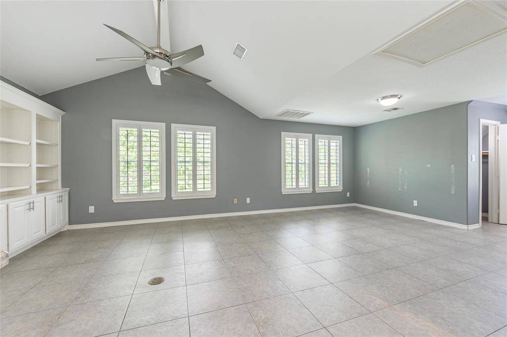Open concept with two walk in closets