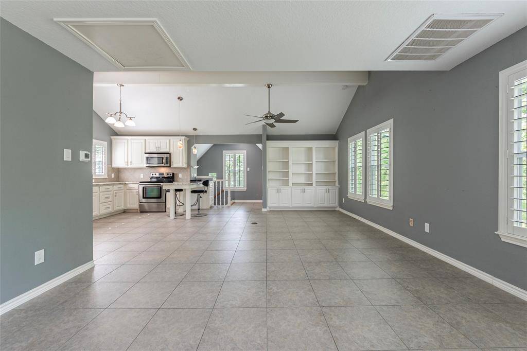Another view of the built ins