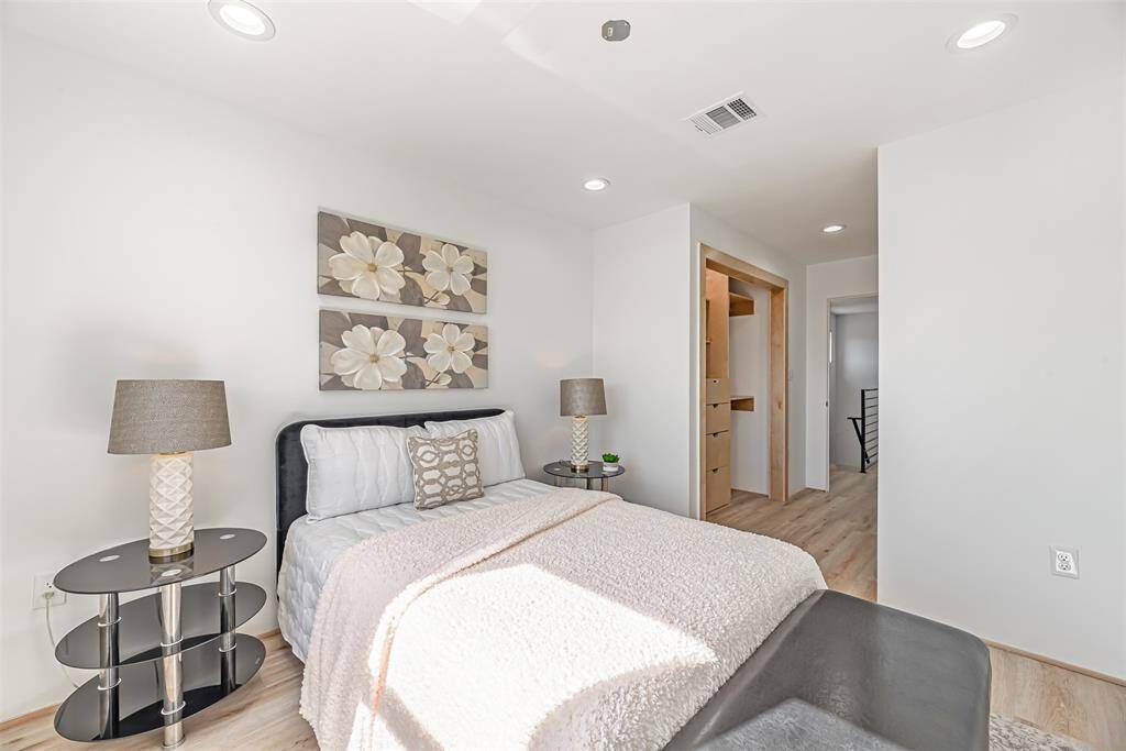 Secondary bedroom