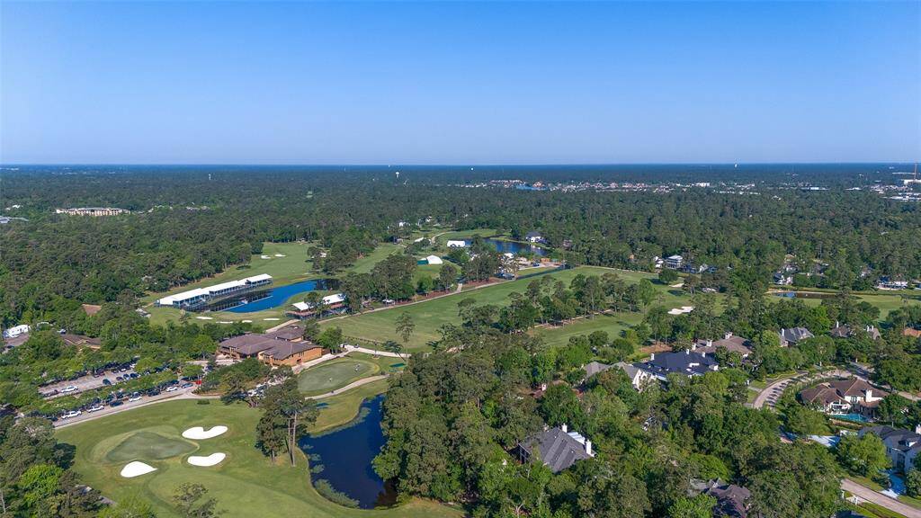 The stunning golf course community of Grogan’s Mill offers scenic beauty, lush landscapes, and an exceptional lifestyle—perfectly blending luxury living with natural charm.
