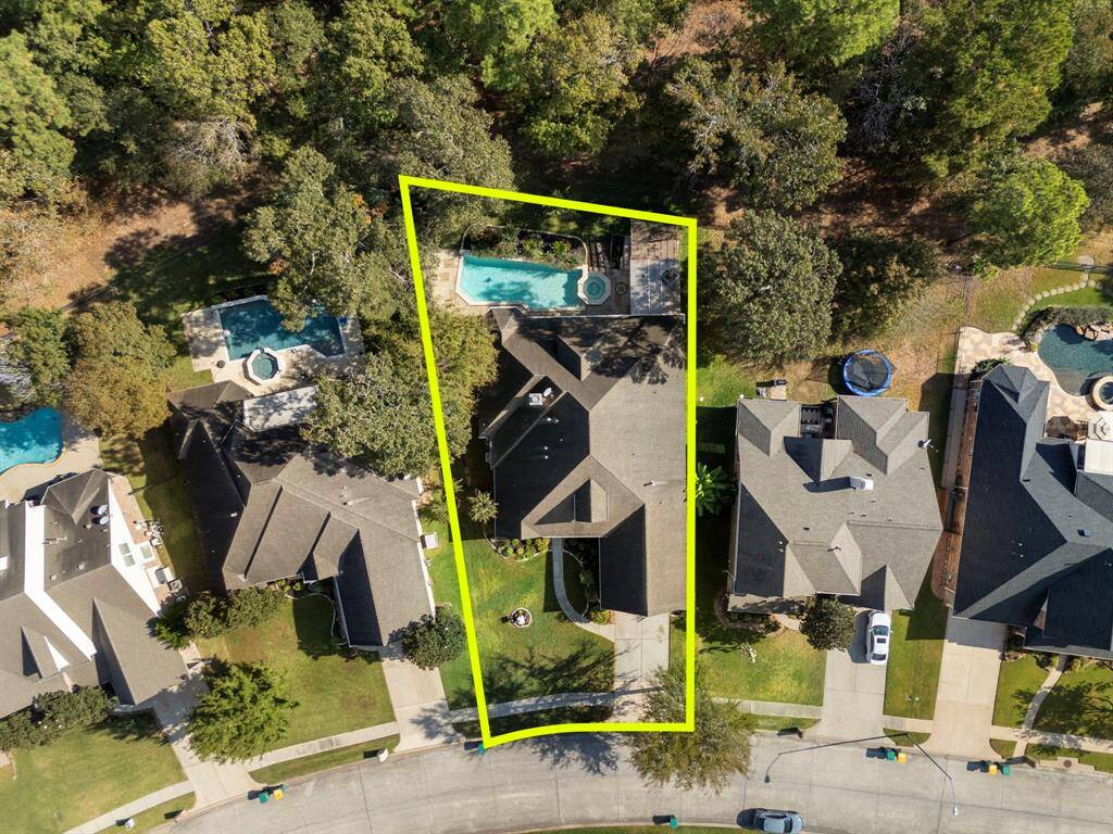 Aerial view with property outline.