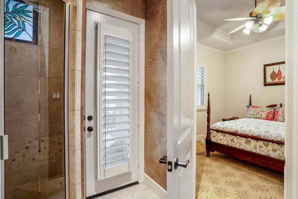 Alternate angle showing door that leads to the backyard.