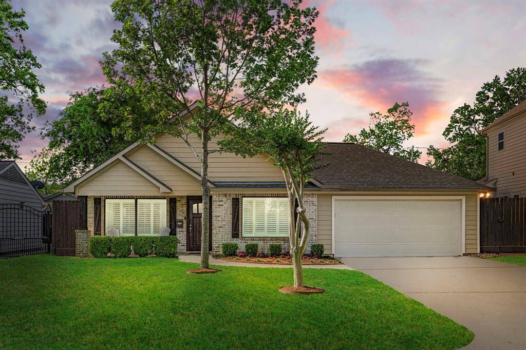 Gorgeous home in Oak Forest