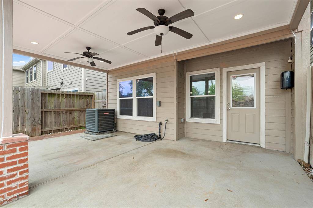 Custom 21.5 x 14.8 covered patio