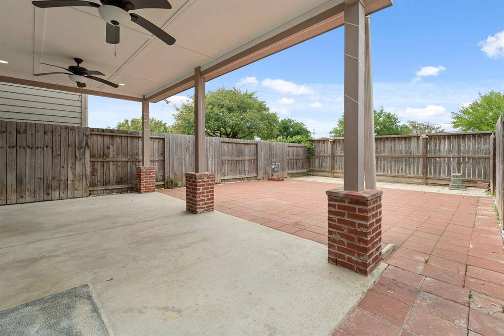 Custom 21.5 x 14.8 covered patio - full privacy with no back neighbors