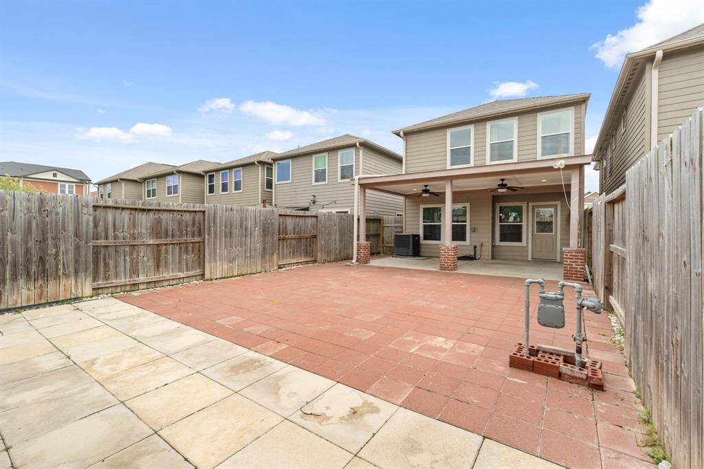 Easy to maintain removable pavers