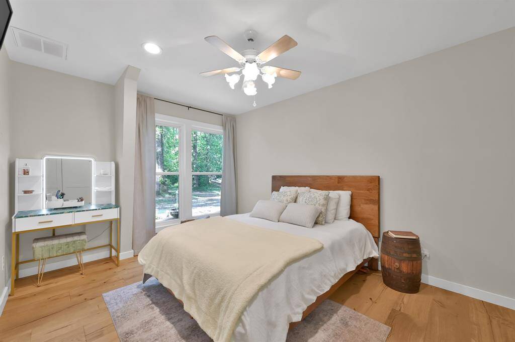 Nook in Master suite perfect for office space or vanity