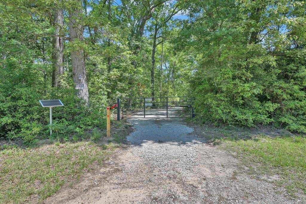 Secluded Power gated entry