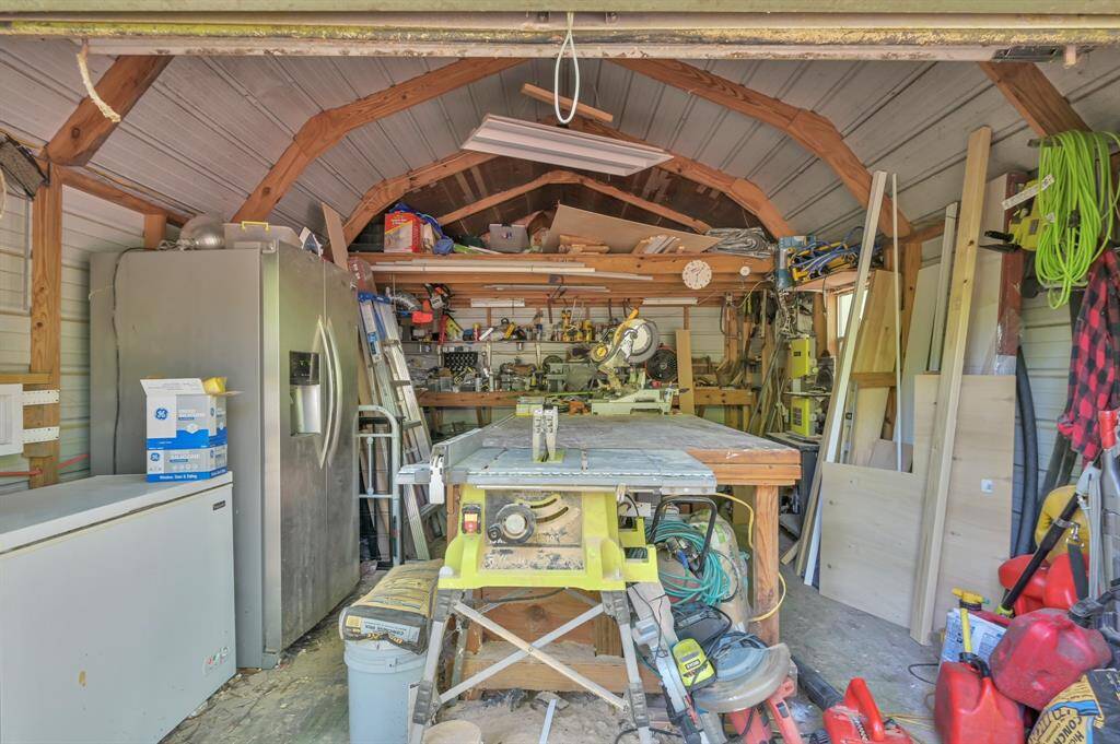 14x20 building with power and AC for use as a Man cave, She shed or workshop. You decide