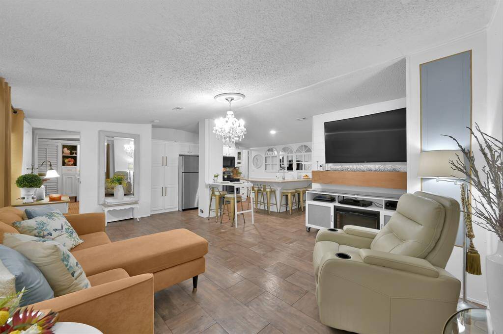 Livingroom open to kitchen