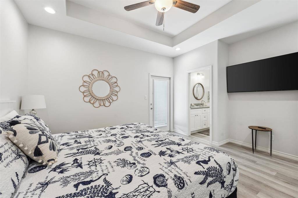 Beach mornings made easier with dual vanities, modern finishes, and a spa-like feel.