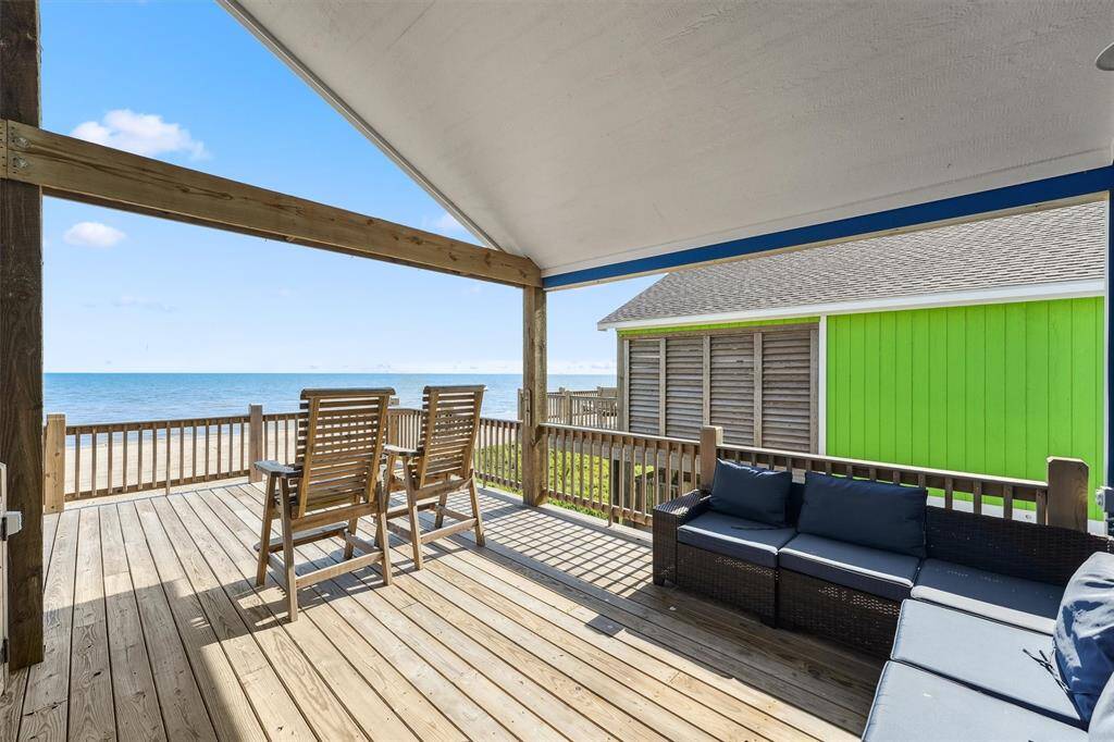 Wake up to bay views from the comfort of your private suite with walk-out deck access.