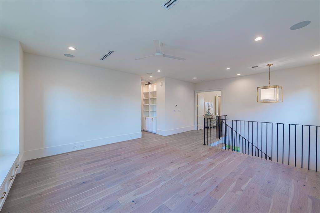 Second floor gameroom.