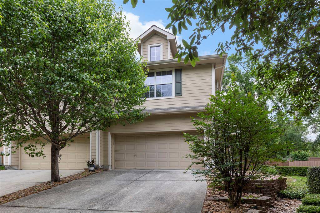 Adorable 2 story townhome located in The Woodlands, TX ready for its new owner!