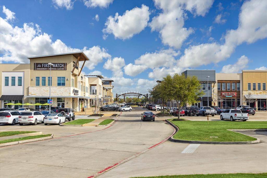 The Boardwalk at Towne Lake offers a variety of shopping options, dining, and a kids' play area, plus live entertainment.