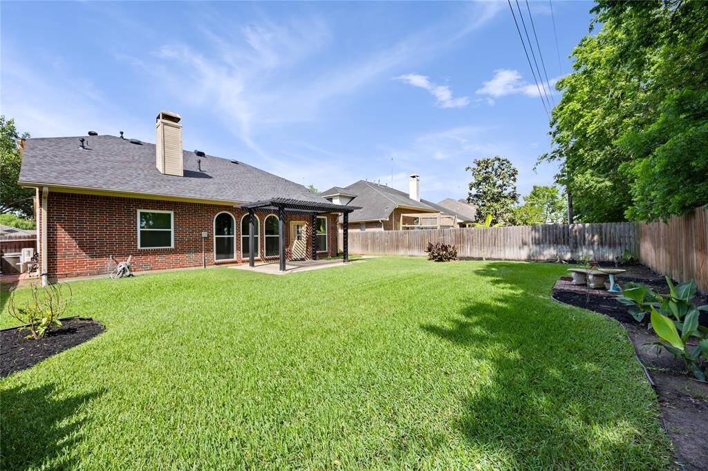 Lots of room for your human or fur babies to roam!