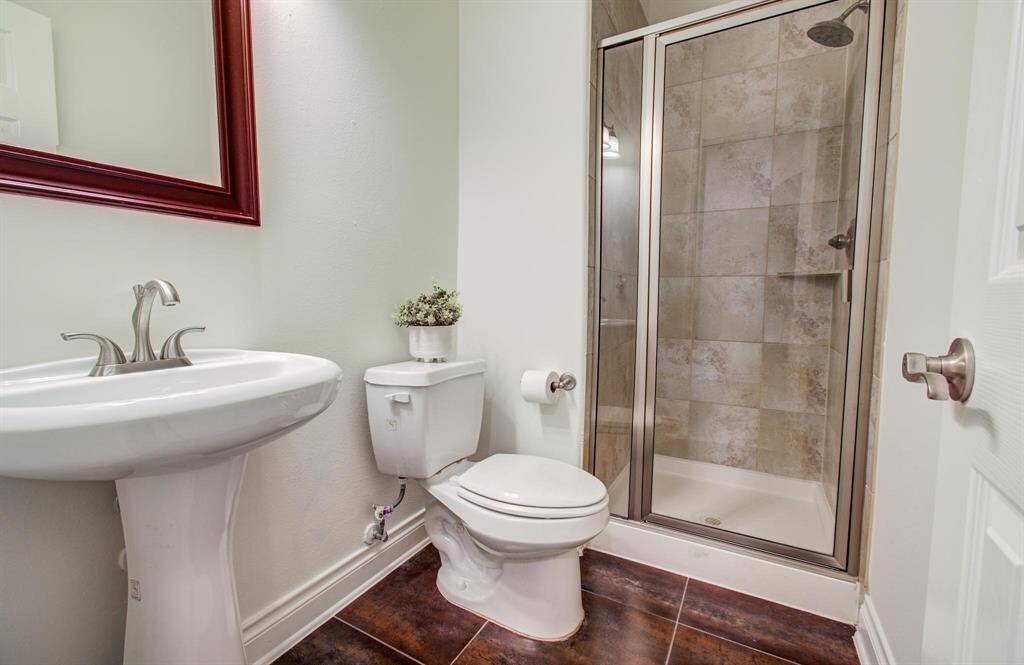 Downstair Full bath