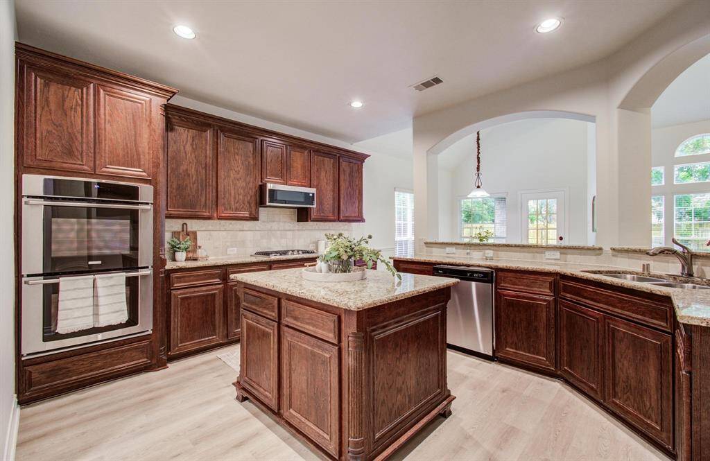 Spacious Kitchen