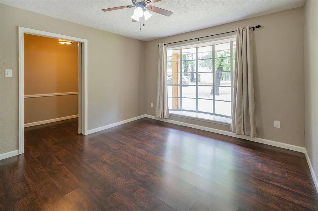 Lots Of Natural Light In The Office Right Off The Entrance