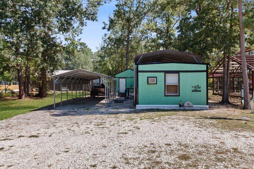 Welcome to your lake livingston retreat!