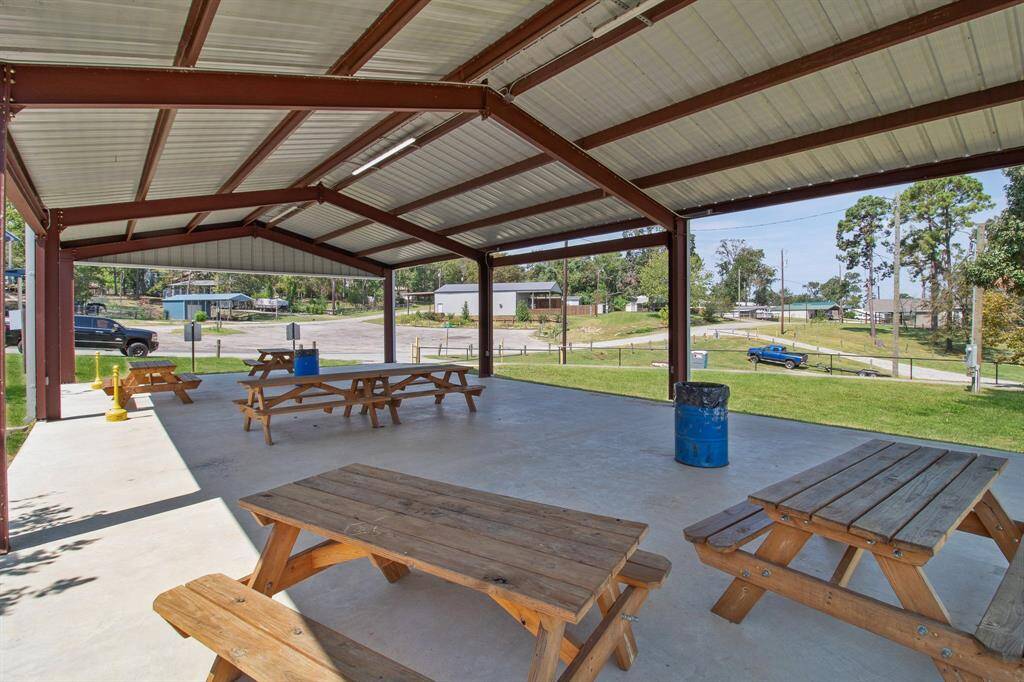 Inviting neighborhood gathering space with a picnic area