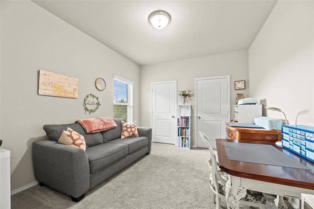 Upstairs secondary bedroom.