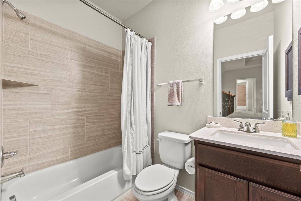 Second upstairs bathroom.