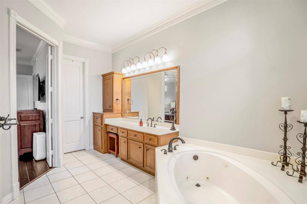 Another view to show the large vanity & additional storage space