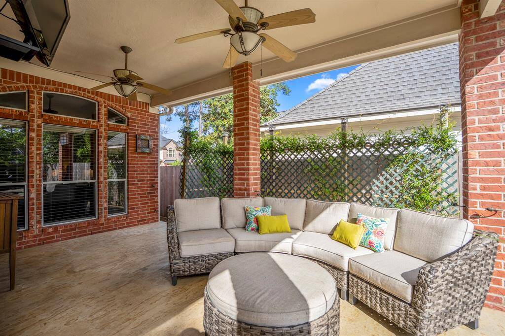 Here's the extension previously mentioned, providing ample space for all guests!
