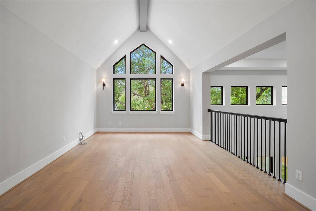 Example Photo of Builder's previously built home.