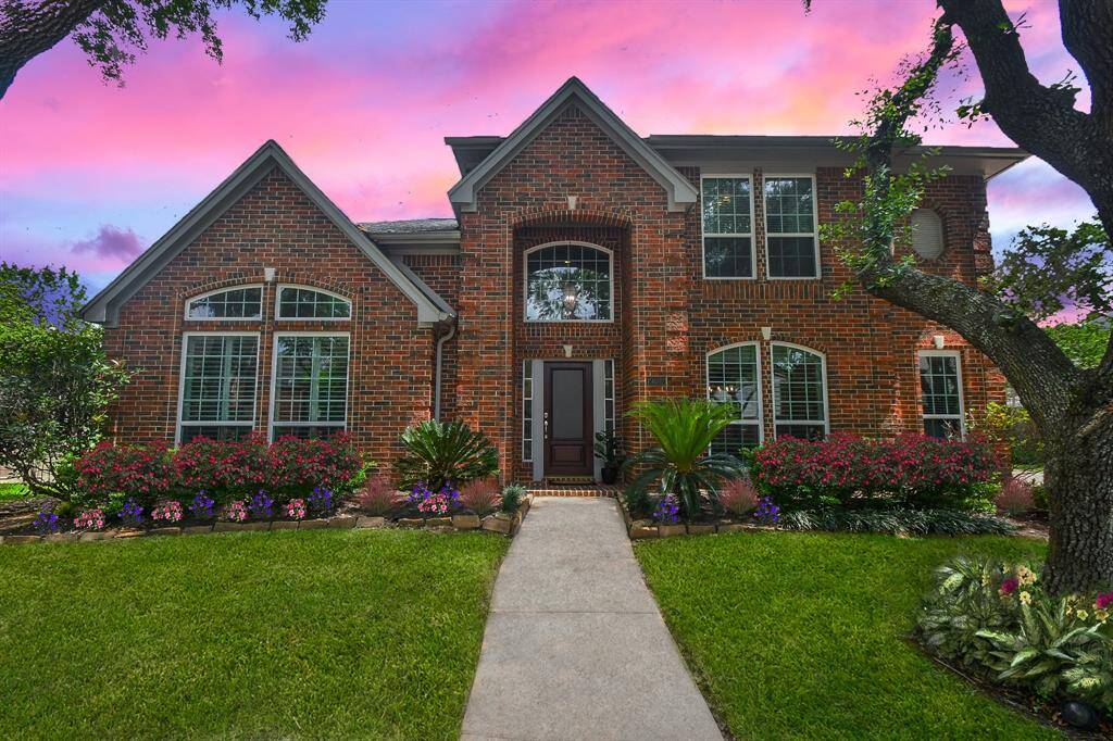 Welcome to 19602 Cottage Park Cir, nestled on a cul-de-sac street in the community of Green Trails Park in Houston, TX with new roof in 2018, new HVAC in 2023 and 2021, new windows in 2019!