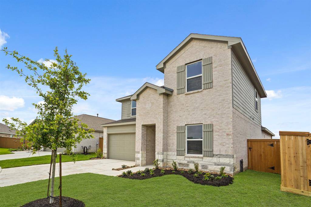 Gorgeous Two Story Property in Cypress Green!