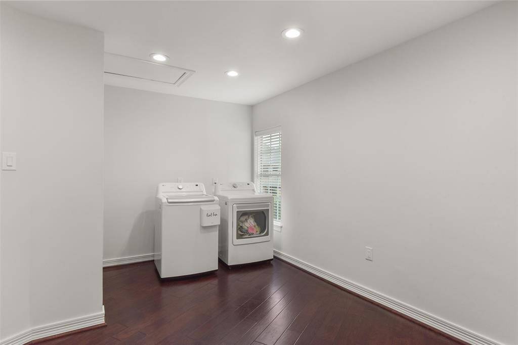 Large upstairs laundry room makes washing a breeze without the need to climb stairs with heavy baskets.