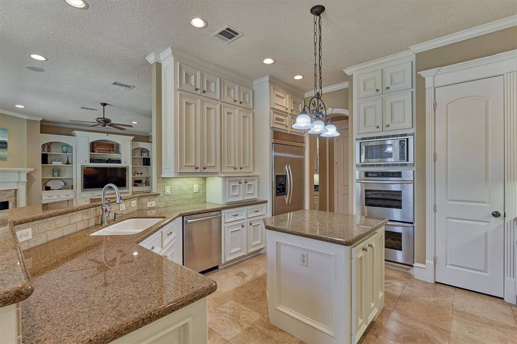The chef of the family will be delighted with the space and functionality of the kitchen.