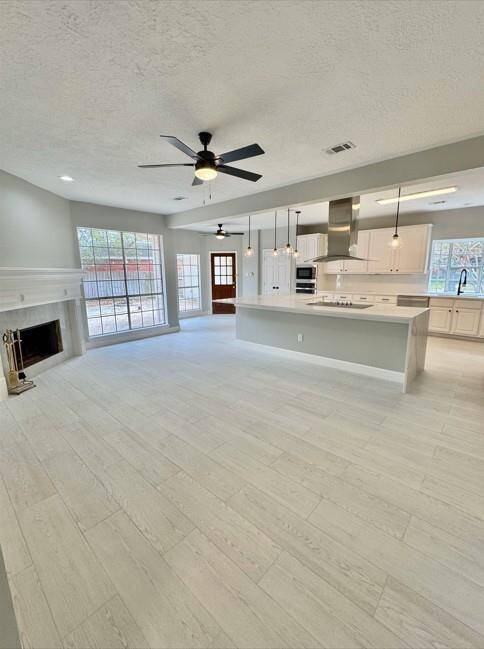 modern, new and open floor plan