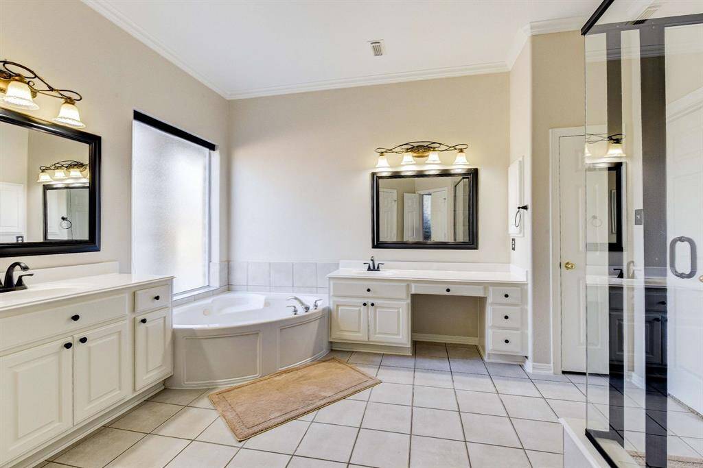 2nd bedroom dow makes a great Nursery or a second home office