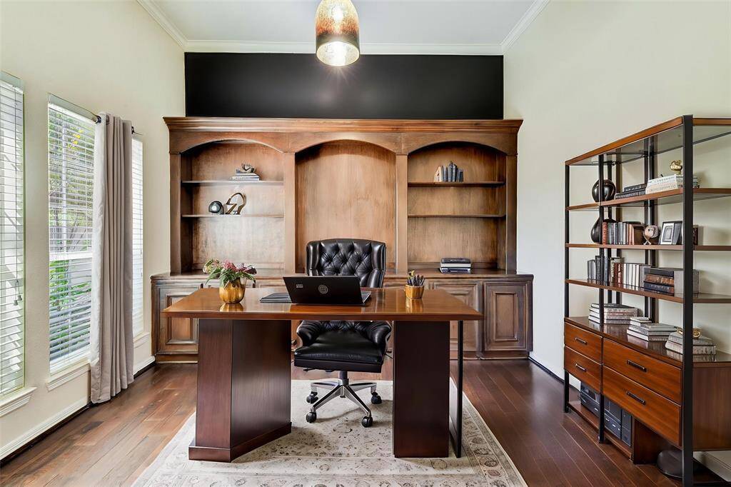 Executive Private Study *Virtually staged**