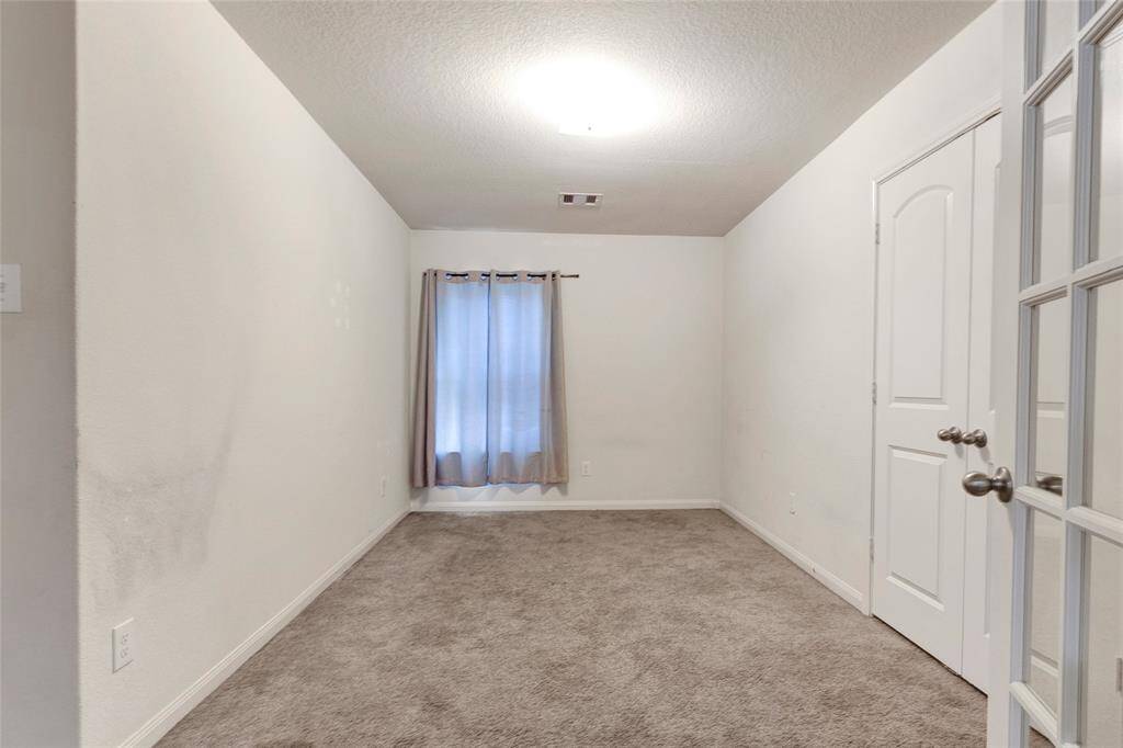 Office/study can easily be converted into a 4th bedroom