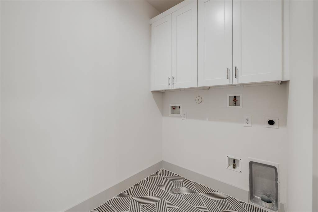 ASK ABOUT CUSTOMIZATION OPTIONS DURING CONSTRUCTION ONLY *MAZZARINO MODEL HOME * PHOTOS MAY SHOW A SIMILAR FLOOR PLAN AND/OR UPGRADED/ALTERNATIVE FINISHES * Please use these photos as a guide *THIS IS AN ACTIVE CONSTRUCTION SITE, BUYERS MUST REQUEST APPOINTMENT TO BE ON PREMISE AT ALL TIMES.