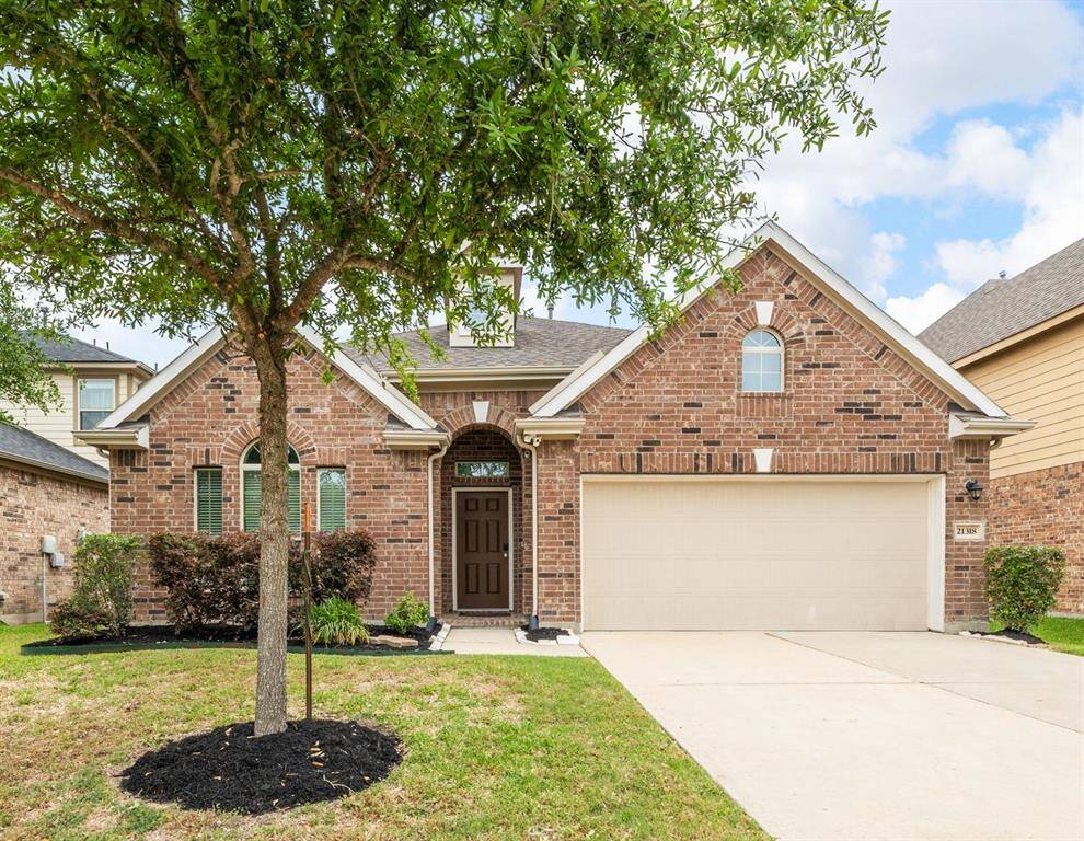 Welcome home to Cypress River Oak!