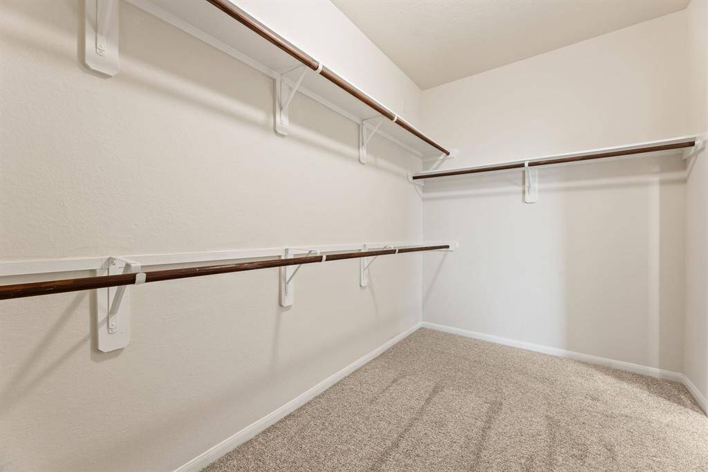 Another view of the large closet.